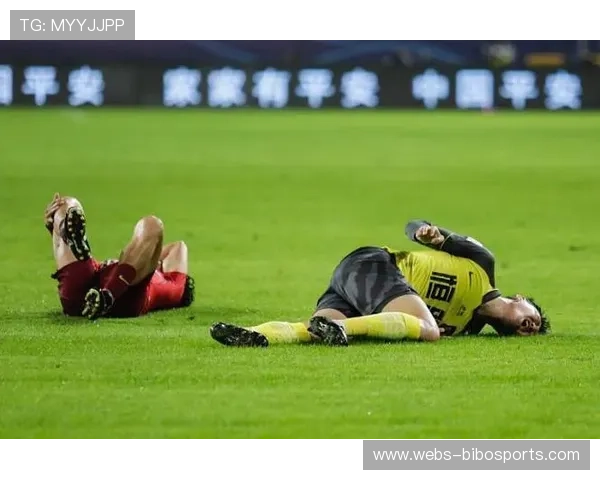 莱比锡亨里希斯膝盖韧带撕裂，赛季报销影响欧战